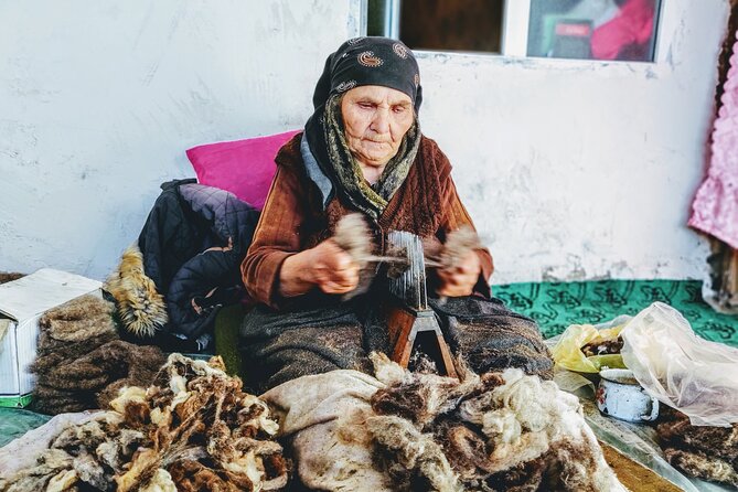 2 Day Hiking Homestay Tour in Remote Villages of Guba - Griz lunch at a local house, then the return to Baku