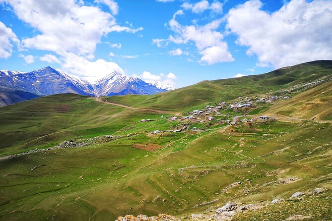 3-Day Hiking & Trekking Tour Remote Villages in Guba Azerbaijan - Day 1: Baku to Grizdahna, Then the Eh Yolu Hike to Griz