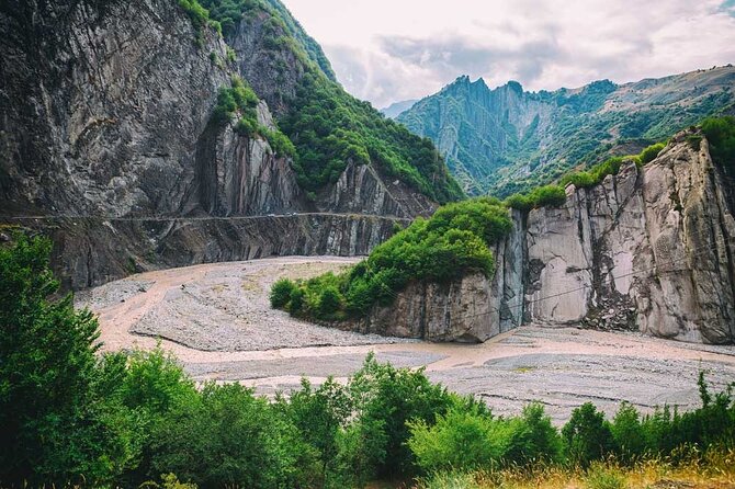 3 day tour in Azerbaijan - visit most of sightseeings - Qobustan Rock Art and mud volcano adventure: UNESCO, petroglyphs, and real weird geology