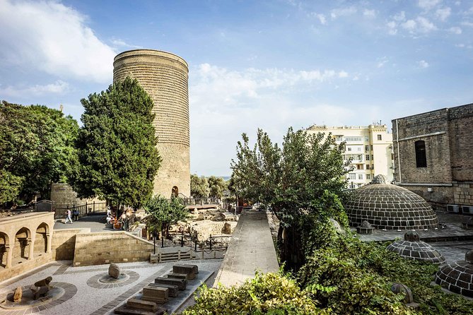 3 Days Baku Tour: Visit must-see places in our group tours - Group size and getting good moments out of the schedule