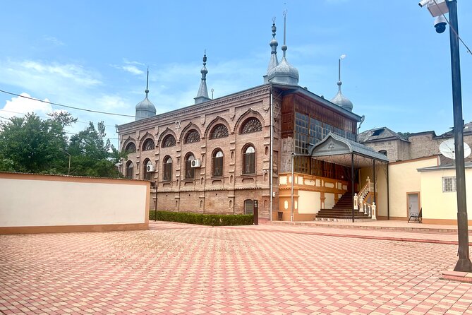 A Full Day Adventure: Khinalug, Guba & Candy Mountains Tour - Guba town: a short walk through the region’s everyday side