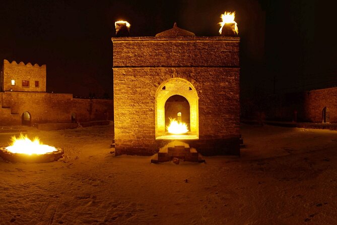 Ateshgah Fire Temple and Yanardag Fire Mountain Private Tour - Stop 1: Inside Ateshgah Fire Temple’s pentagonal pilgrimage design
