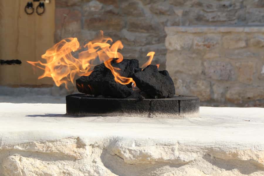 Baku: Burning Mountain & Zorastrian Temple Private Tour - The Absheron Peninsula Fire Theme, in plain terms