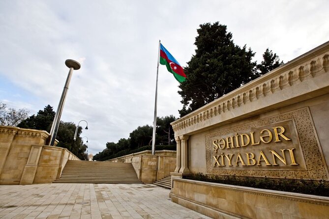 Baku City Tour with Guide Admission Include - Start point and how the day usually moves