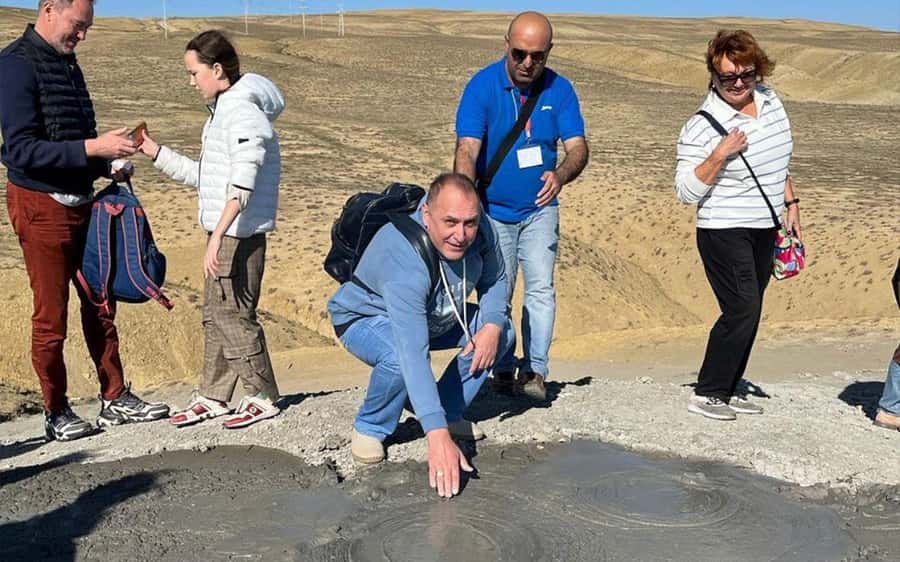 Baku: Gobustan & Absheron Group Tour + Lunch & Tickets inc - Mud Volcano State Complex: active geology with safe viewing