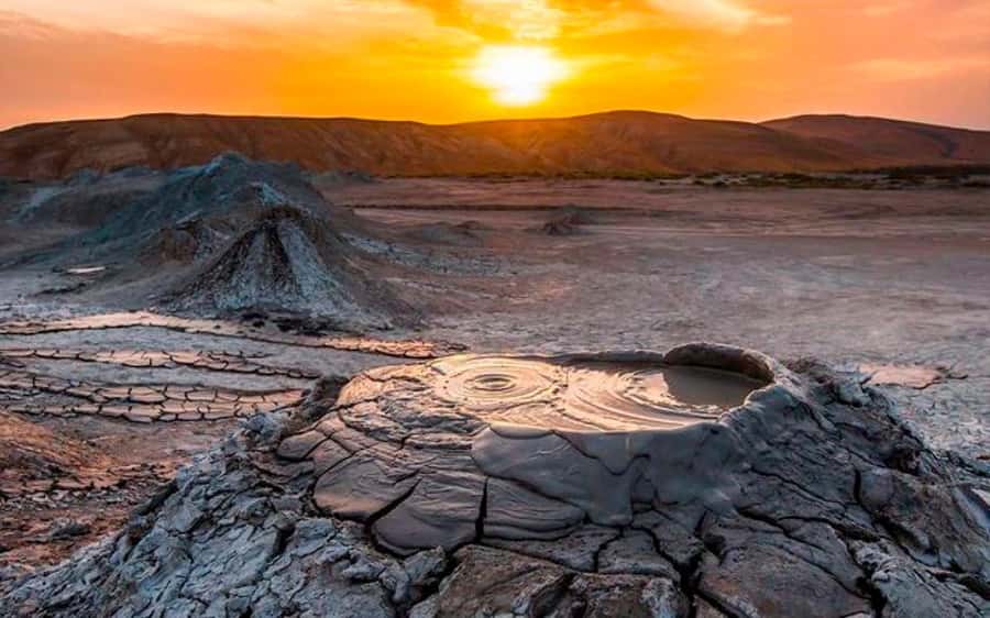 Baku: Gobustan Absheron Tour Entry Tickets included - Gobustan Rock Art Reserve: reading the stone for prehistoric signals