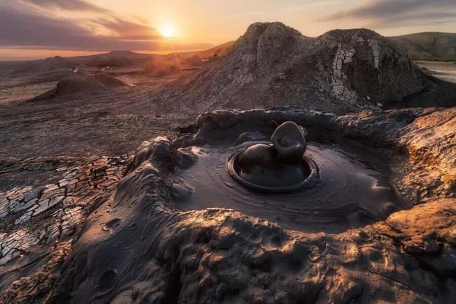 Baku: Gobustan-Absheron Tour with Hotel PICK UP and DROP OFF - Yanar Dag Fire Mountain at dusk, when the flames look best