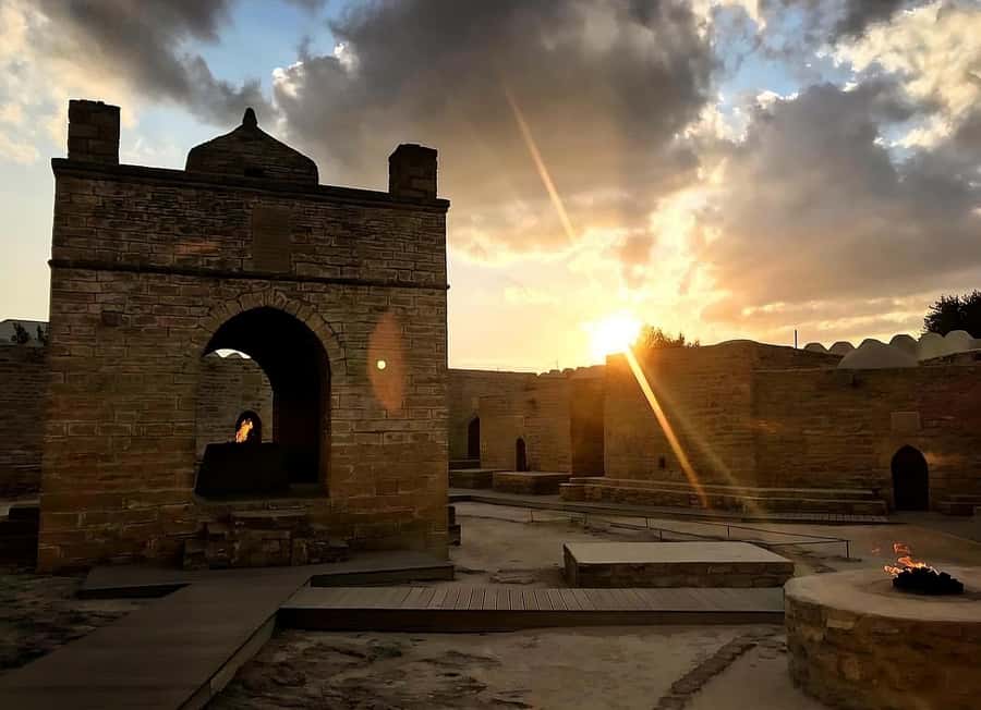 Baku: Gobustan & Absheron Trip - Yanar Dag fire mountain: the thrill of flame without any fuel smell