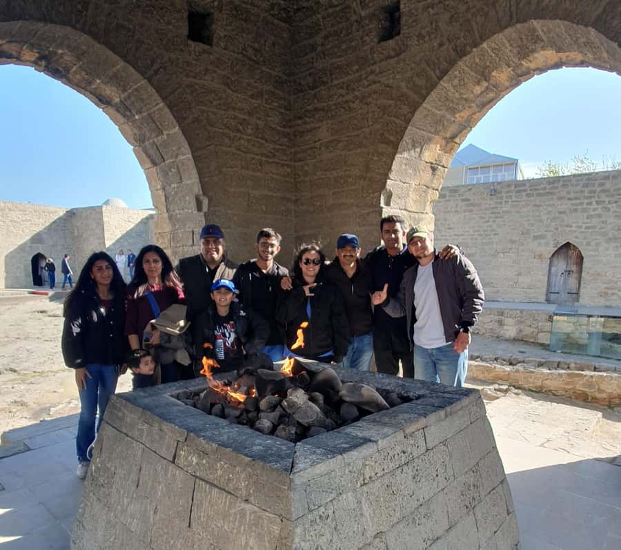 Baku: Gobustan, Mud Volcanoes, Fire Temple, & Yanar Dag Tour - Getting from Baku to Absheron: how the car ride shapes the day