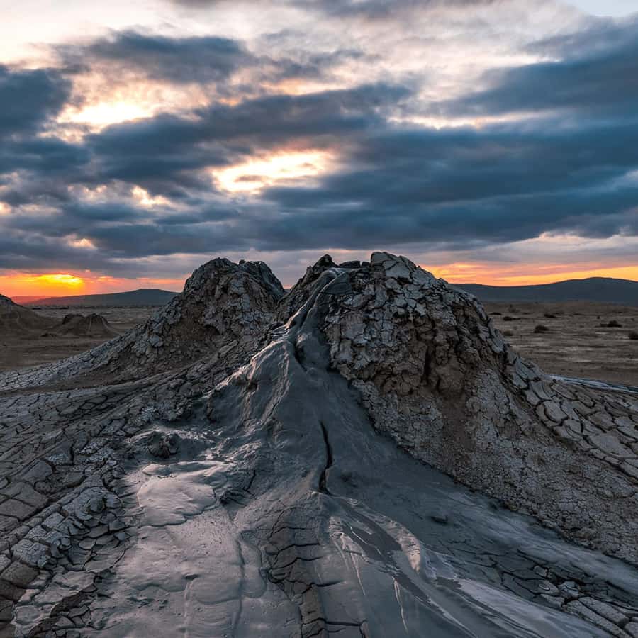 Baku: Gobustan, Mud Volcanoes, Fire Temple, & Yanar Dag Tour - Price and entrance fees: what you really pay for the full circuit