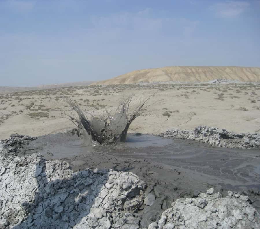 Baku:Gobustan Mud Volcanoes Temple & Entry tickets included - Gobustan Rock Art Museum: when stone carvings feel personal