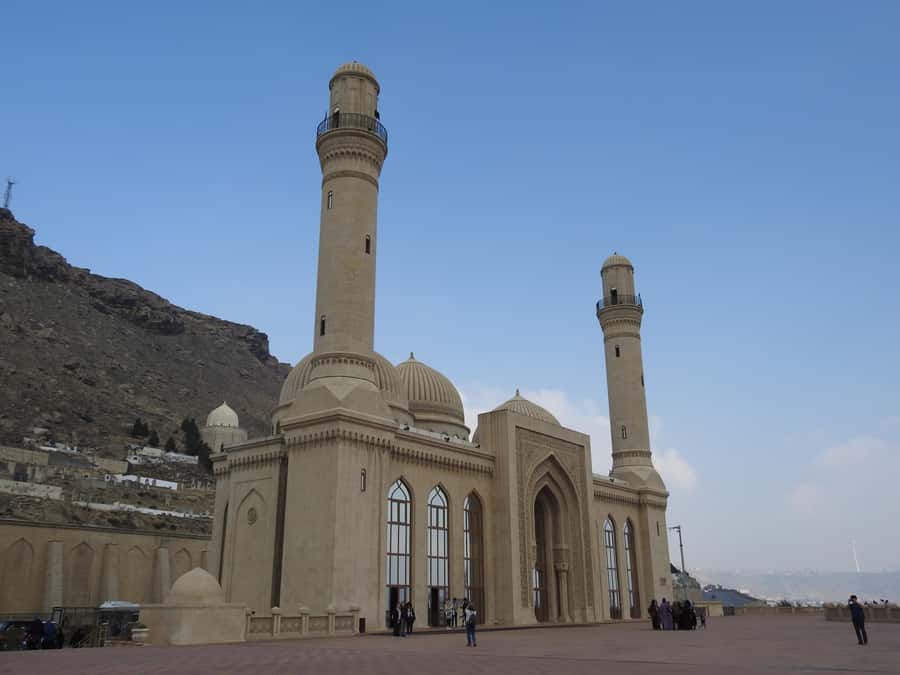 Baku: Gobustan, Volcanoes, Fire Temple and Yanardag Day Trip - Ateshgah Temple: the fire temple and the meaning behind it