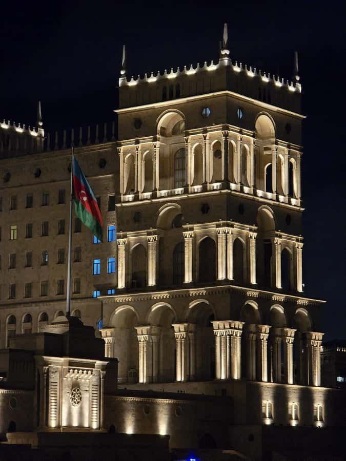 Baku night tour - Complimentary entry, express entry, and why it matters in a nightlife schedule
