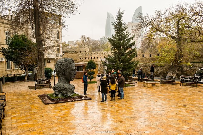 Baku Oil Heritage & Old Town Walking Tour - Entering Icherisheher without ticket lines: gates, towers, mosques