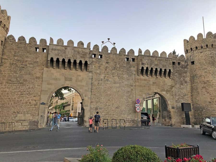 Baku: Old City Guided Walking Tour - Juma Mosque and its 1437 minaret