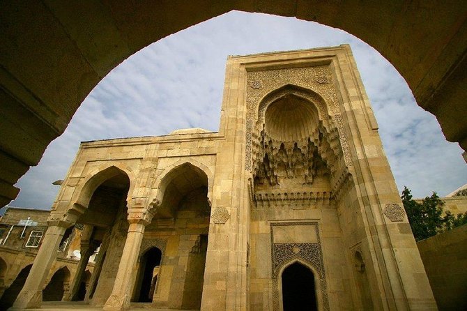 Baku Old City Tour - Stop 2: Maiden Tower, a quick orientation before you explore more