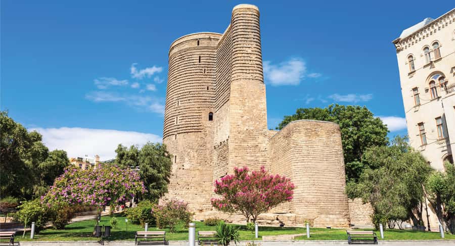 Baku Old Town Walking Tour - Icherisheher Streets: Narrow Lanes, Strong Stories
