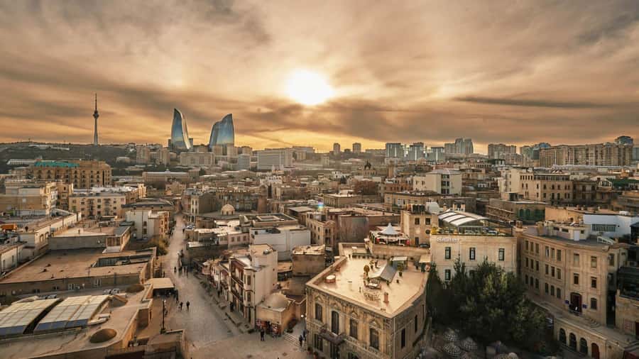 Baku Old Town Walking Tour - From the Maiden Tower Start: Get Your Bearings Fast