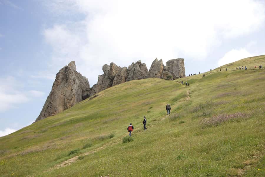 Baku: Pink Lake, Candy Cane & Beshbarmag Mountains - Why This Pink Tour Works for a Baku day trip