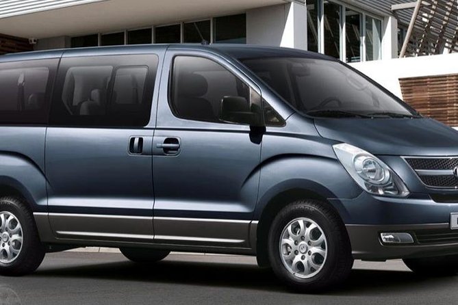 Baku Private Airport Transfer - The ride quality: air-conditioned comfort, chauffeur style, and clean cars