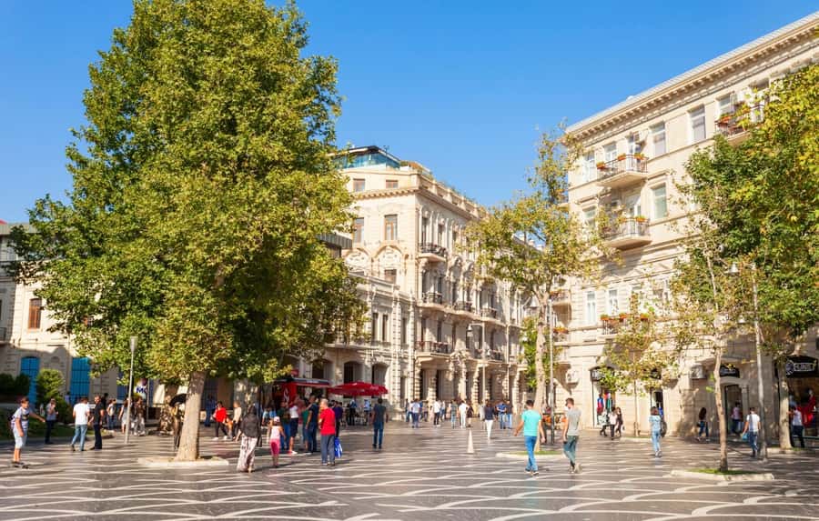 Baku Street Food Tour - The stops: what each kind of tasting adds to the story
