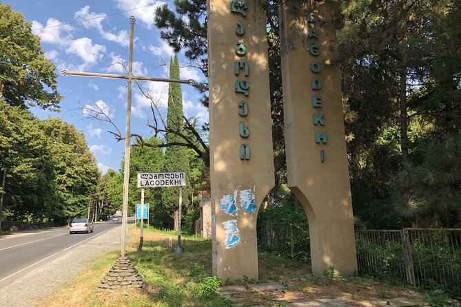 Baku- Tbilisi transfer by car through Lagodekhi border - Why the Baku to Tbilisi drive via Lagodekhi feels more “real”