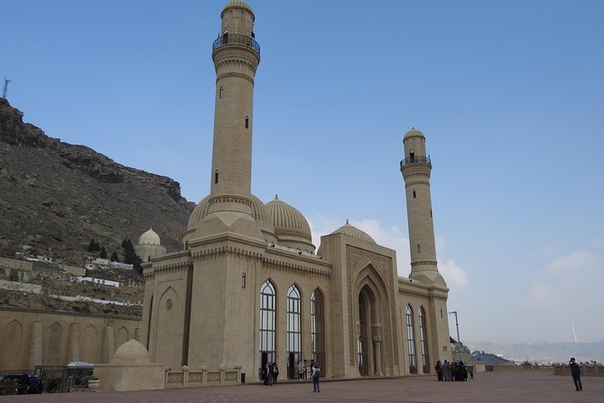 BEST Gobustan, Volcanoes & Absheron Fire Tour (Group or Private) - Surakhany lunch: buffet-style, priced like a tourist pause
