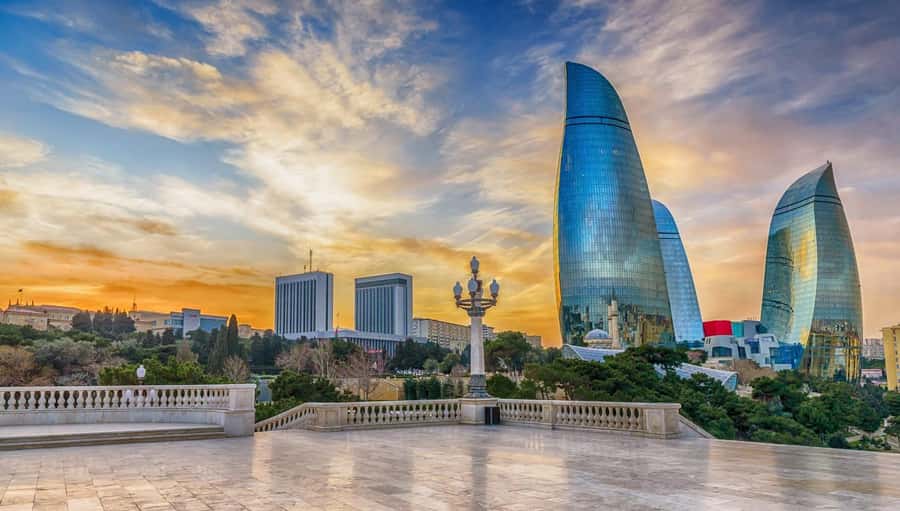 Best of Baku: 4-Hour City Tour Historic and Modern Landmarks - Why this 4-hour Baku tour makes sense