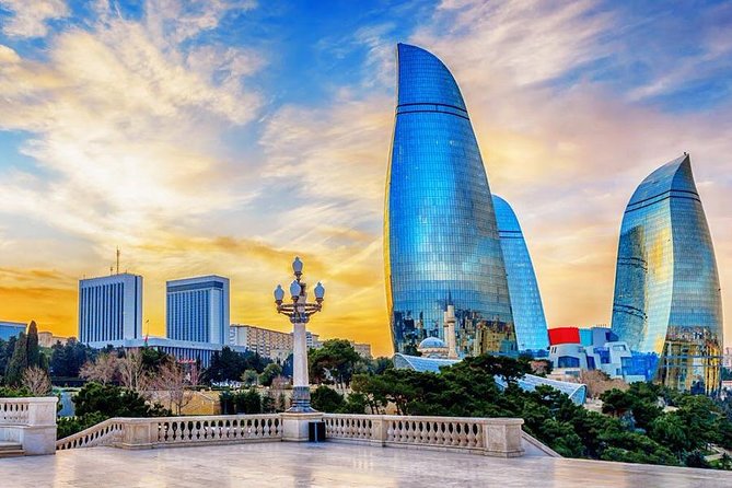 City Tour in Baku - Baku Boulevard: photos, sea air, and a taste of modern Baku