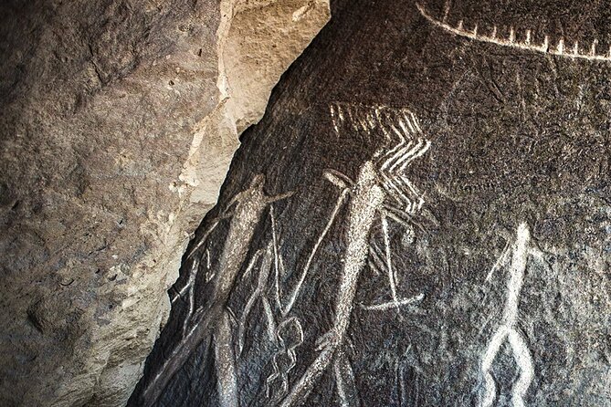 Discover Gobustan and Absheron History, Mud Volcanoes and Nature - Gobustan rock art: seeing 40,000 years in plain sight