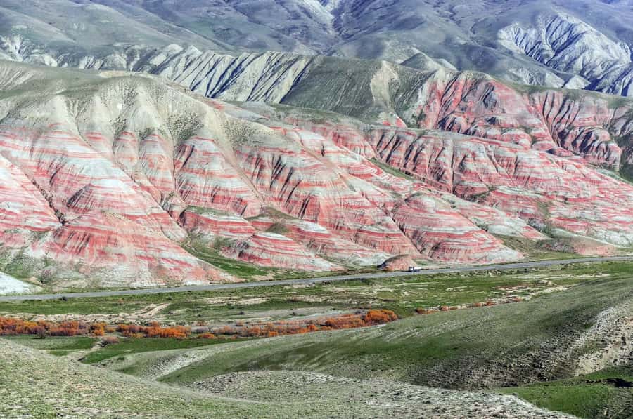 From Baku: Guba-Khinalig Day Trip - Qudyalchay Canyon Hike: Big Rocks, Clear Streams, and Green Plants