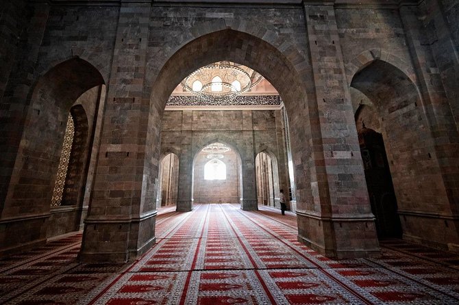 Full Day Guided Tour of Shamakhi and Gabala - Price and Logistics: Is This Good Value?