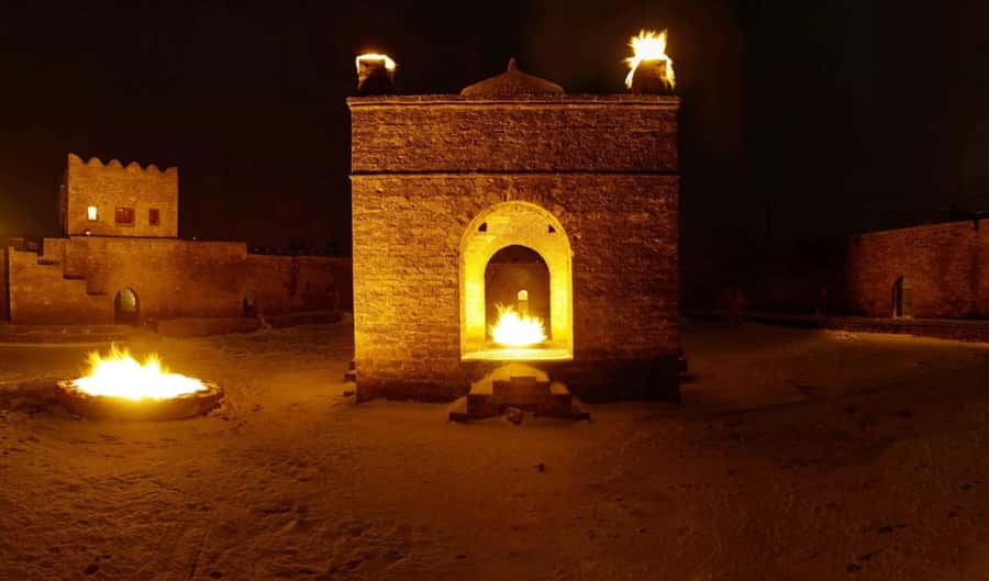 Gobustan and Fire temple Tour with Italian speaking guide - Bibiheybat Mosque: A Spiritual Start Before the Weird Stuff
