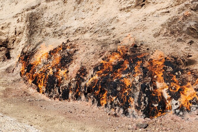 Gobustan, Mud volcanoes, Fire temple, Fire mountain PRIVATE TOUR - Choosing a Guide Like Rajab or Nigar: What to Look For