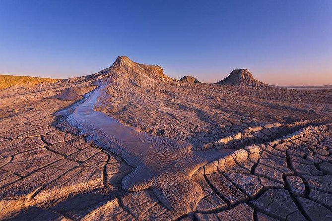 Gobustan Rock Art & Mud Volcanoes Tour - Bibi-Heybat Mosque: A Quick Dose of Baku’s Oil-Era Story