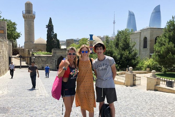Half-Day Baku City Sightseeing Tour - Icherisheher Old City: 5th-century streets that feel like a living maze