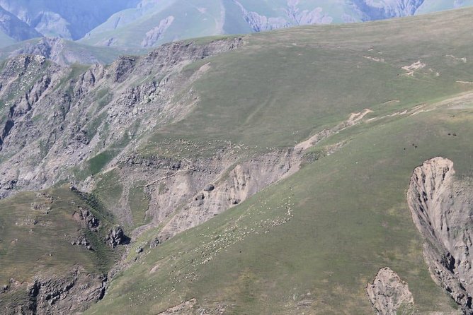 Hiking to Laza and Mujug Waterfalls - The 15 km hike to Laza and Mujug: what it actually takes
