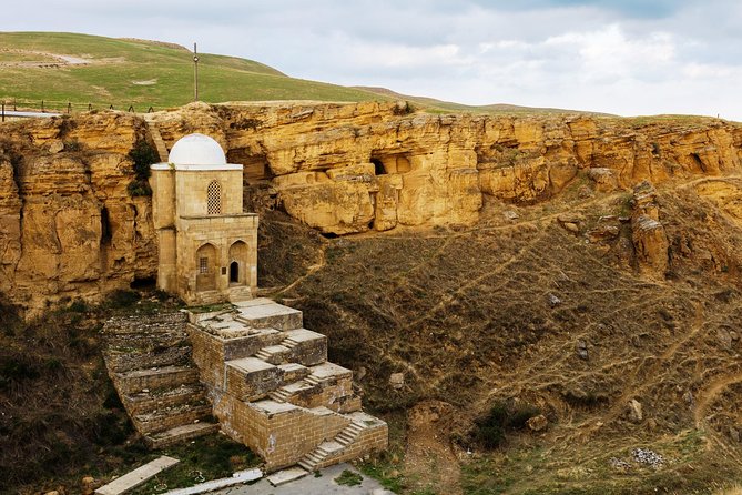 Independent tour to Shamakhi & Lahij - Making sense of the scenery: Lesser Caucasus views at altitude