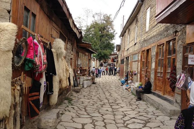 Lahij - village of masters - Your starting point at Lahic Guest House