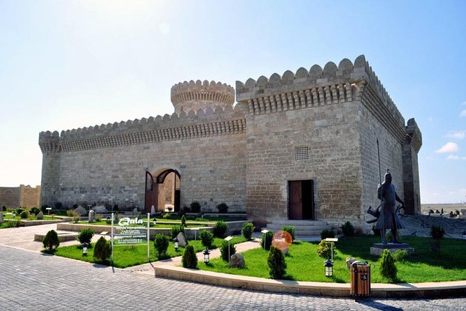 Private Absheron Peninsula Atesgah Temple & Fire Mountain - Guide matters: the difference between informative and truly helpful