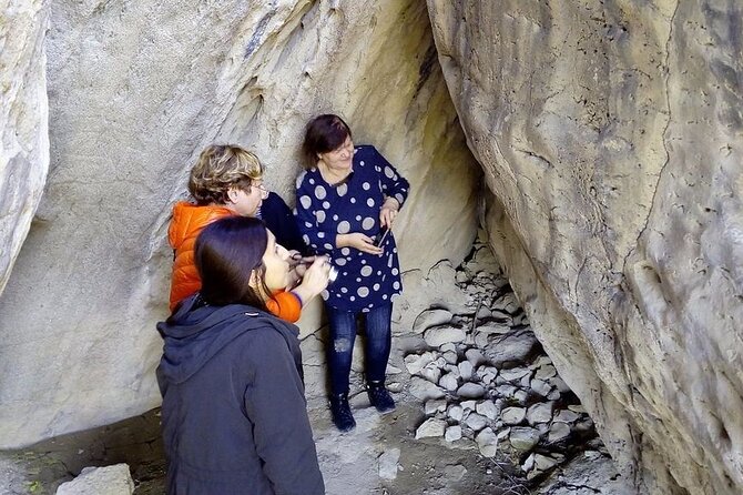 Private Tour to Gobustan National Park - Stop in Baku: a century-old resting place that sets the tone