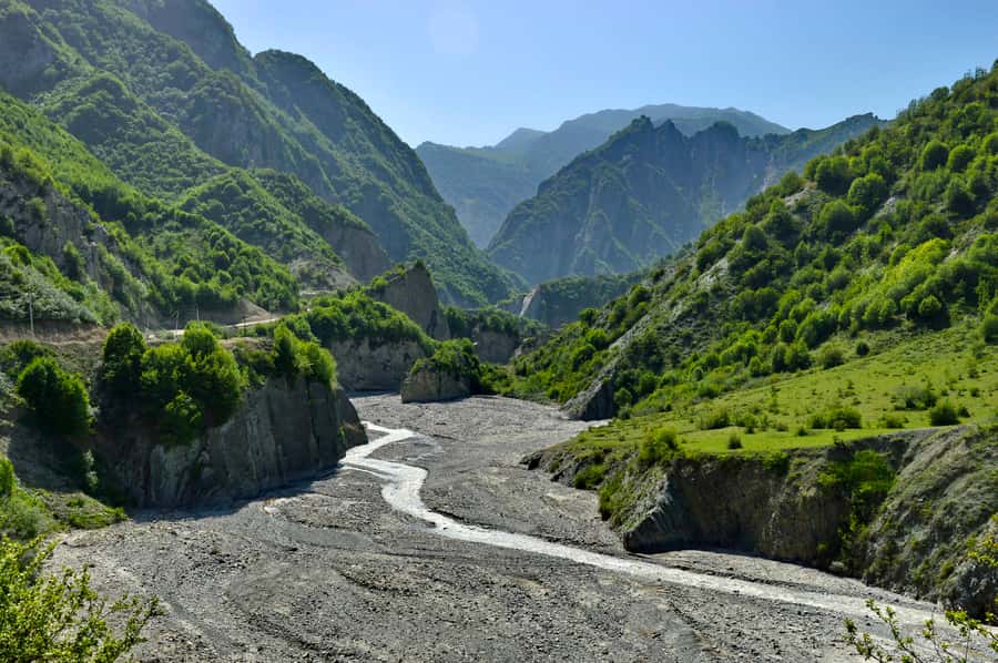 Private Tour to Shemakhi & Lahij From Baku - Timing, Comfort, and What You Should Bring for an 8-Hour Day