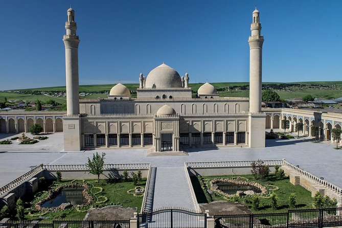 Shamakhi & Lahij Tour - Stop 3: Diri Baba Mausoleum on the Cliff (Architecture Meets Views)